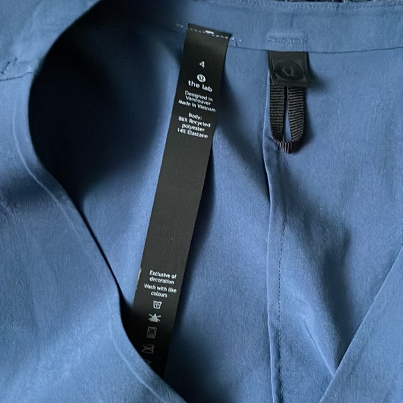 Lululemon Vindur Onesie Jumpsuit size 4 Blue Athleisure - Picture 3 of 8